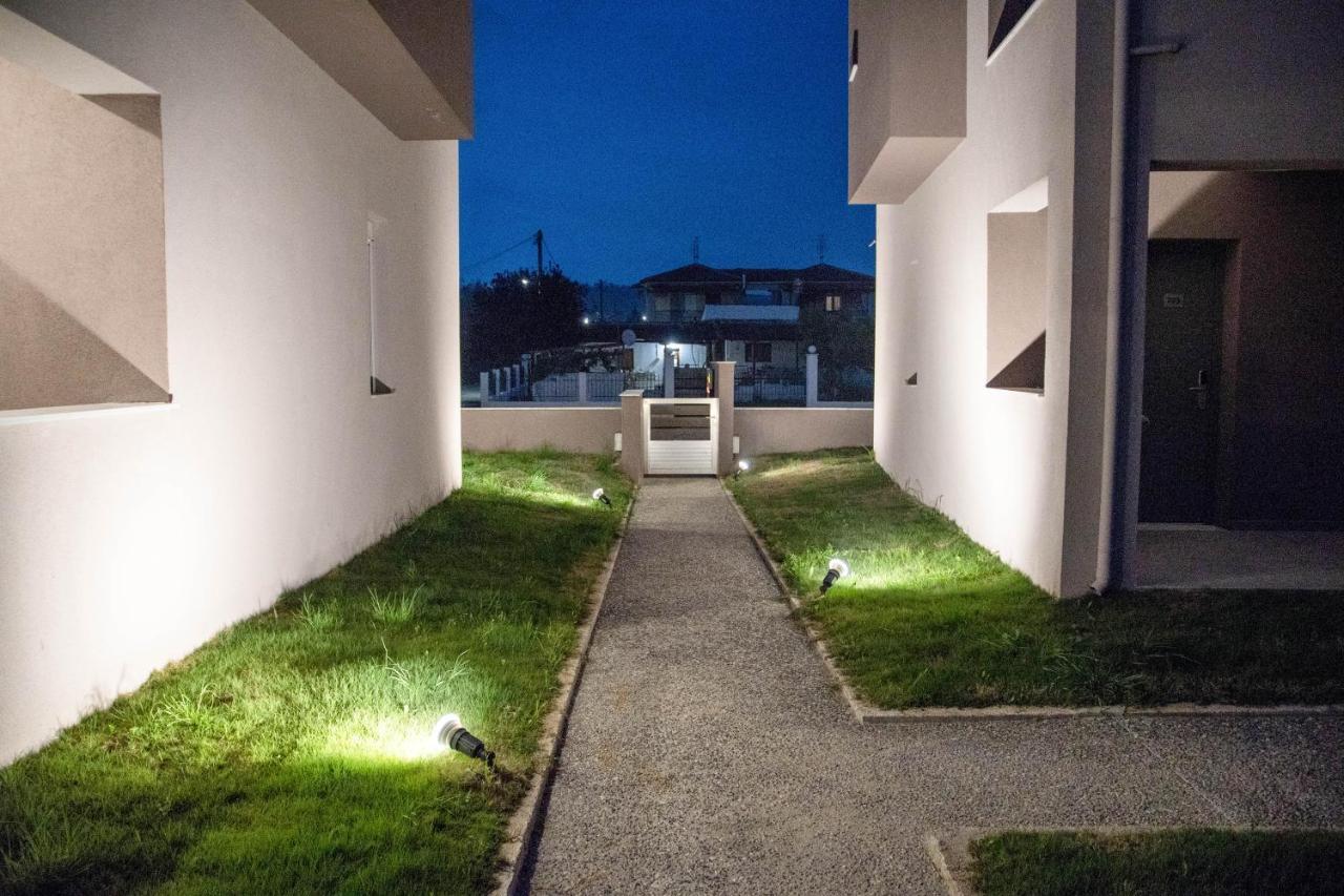 Aelia Luxury Apartments Nikiti  Luaran gambar